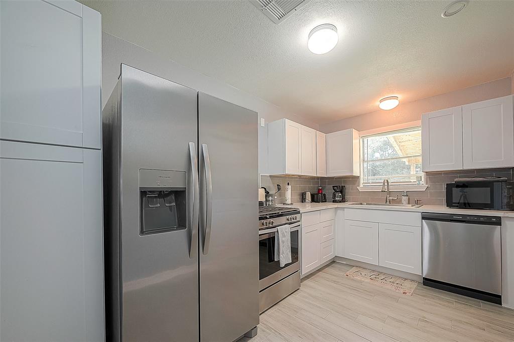 1803 Bayou Homes Drive, Galveston, Texas image 15