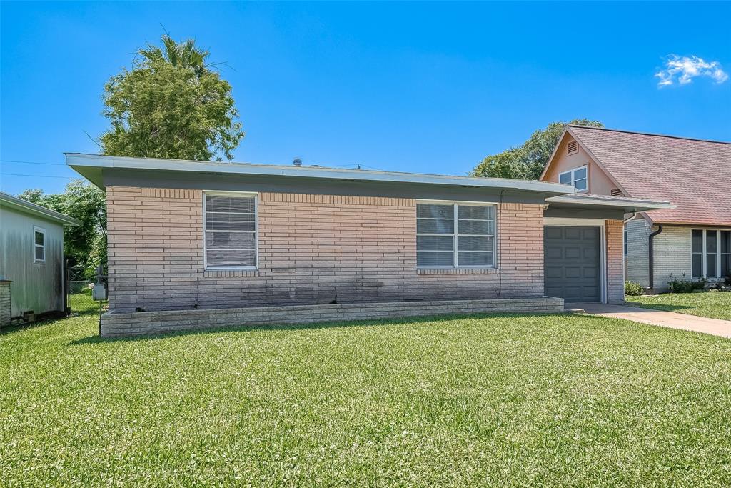 1803 Bayou Homes Drive, Galveston, Texas image 3