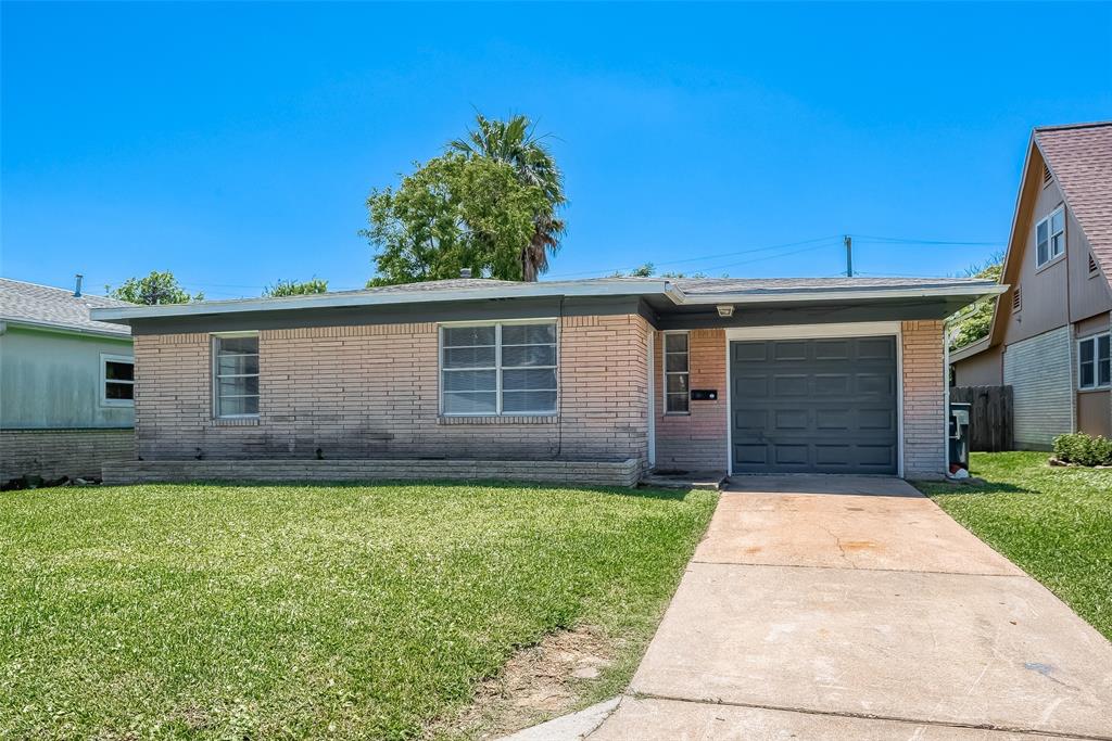1803 Bayou Homes Drive, Galveston, Texas image 6