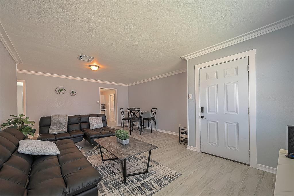 1803 Bayou Homes Drive, Galveston, Texas image 8