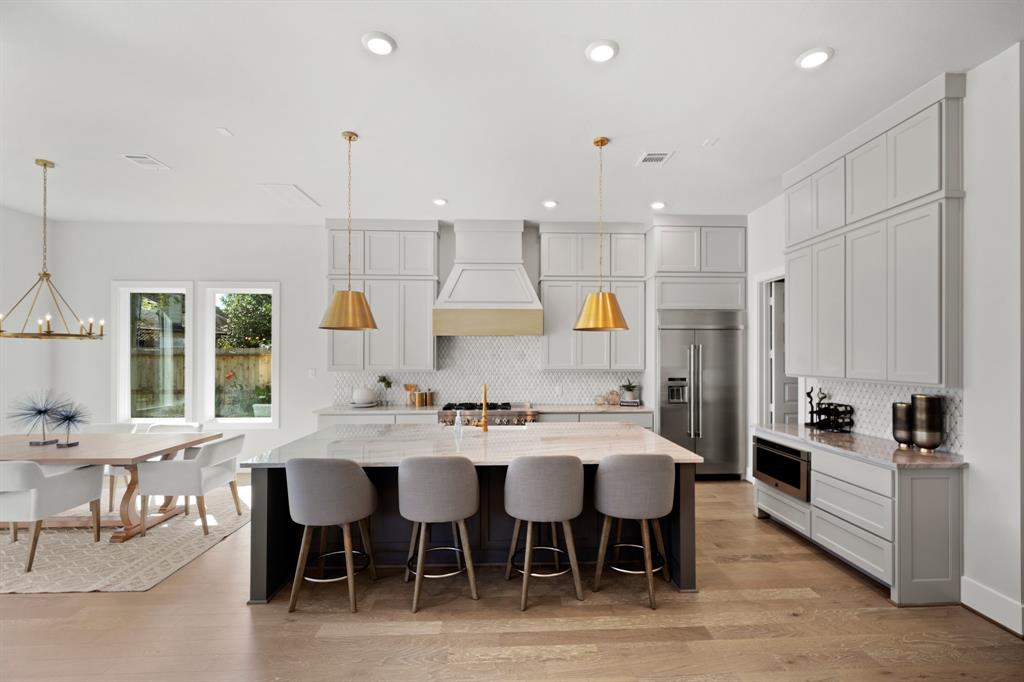 1742 De Milo Drive, Houston, Texas image 3