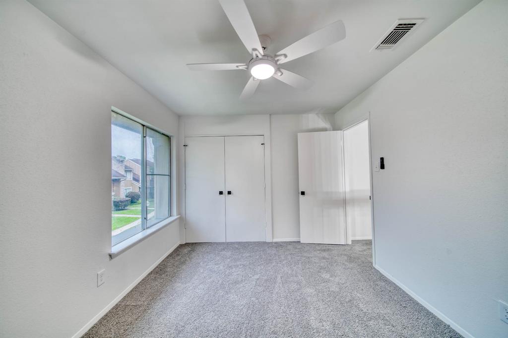 11650 Village Place Drive #302, Houston, Texas image 20