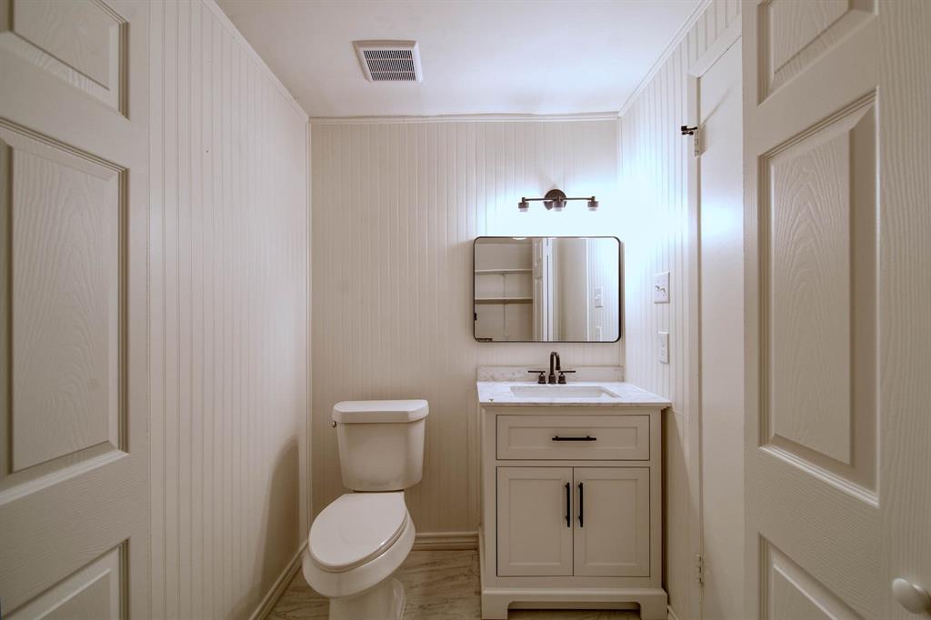 11650 Village Place Drive #302, Houston, Texas image 5