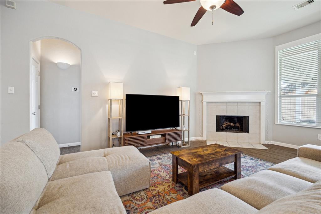 227 Seascape Lane, Dickinson, Texas image 7