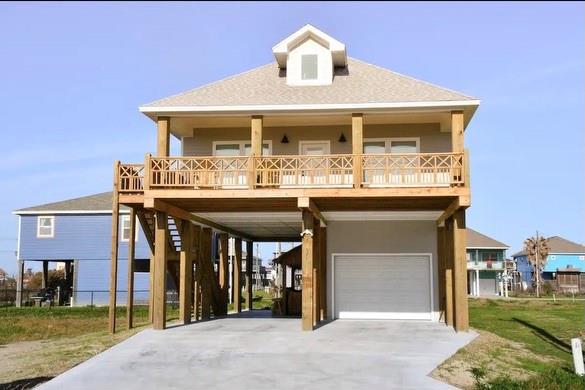 978 Tidelands Drive, Port Bolivar, Texas image 1