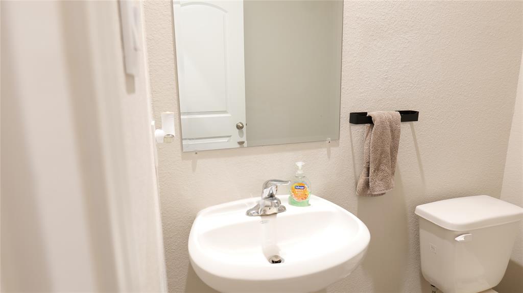 40607 Creekside Bluff Trail, Magnolia, Texas image 18