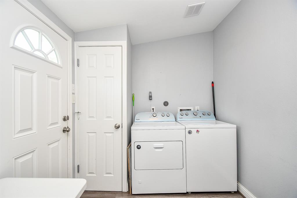 1607 Sylvester Road, Houston, Texas image 32