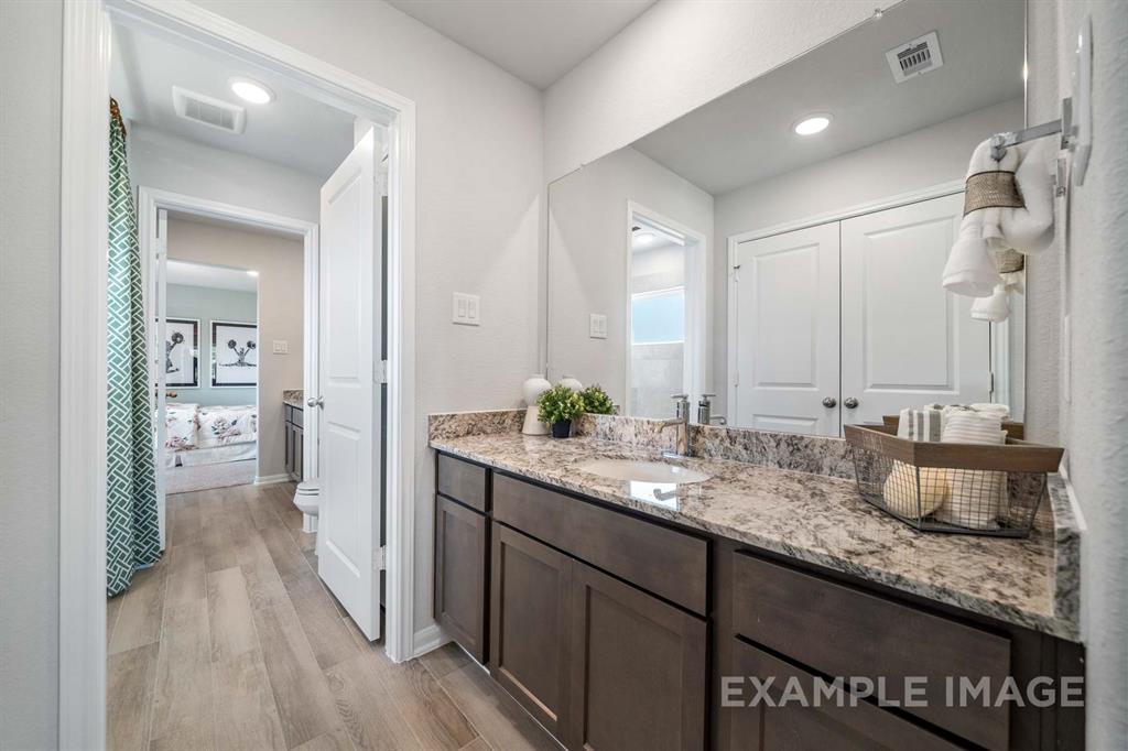 1802 Homewood Point Lane, Rosharon, Texas image 30