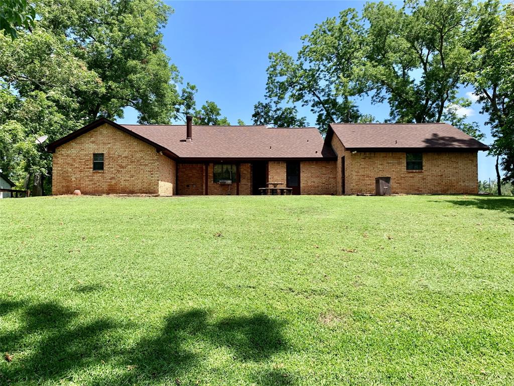 401 Pecan Estates Road, Angleton, Texas image 15