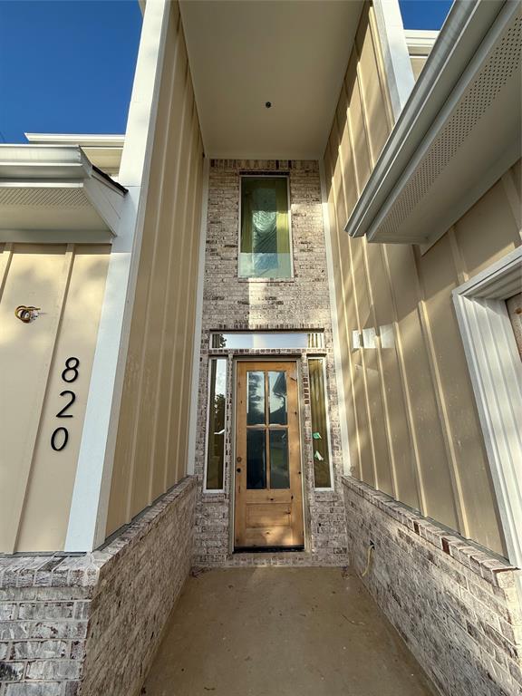 820 Santa Anna Lane