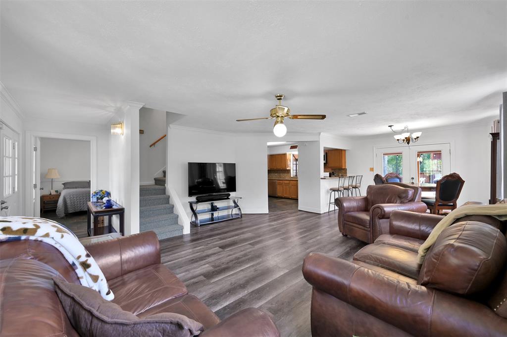 18092 Split Oak Circle, New Caney, Texas image 5