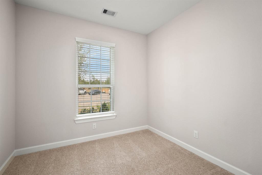 6188 White Spruce Drive, Conroe, Texas image 14