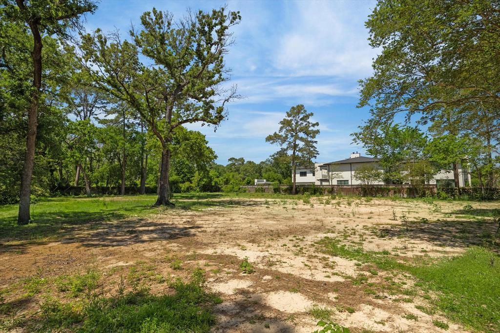 8827 Memorial Drive, Houston, Texas image 13