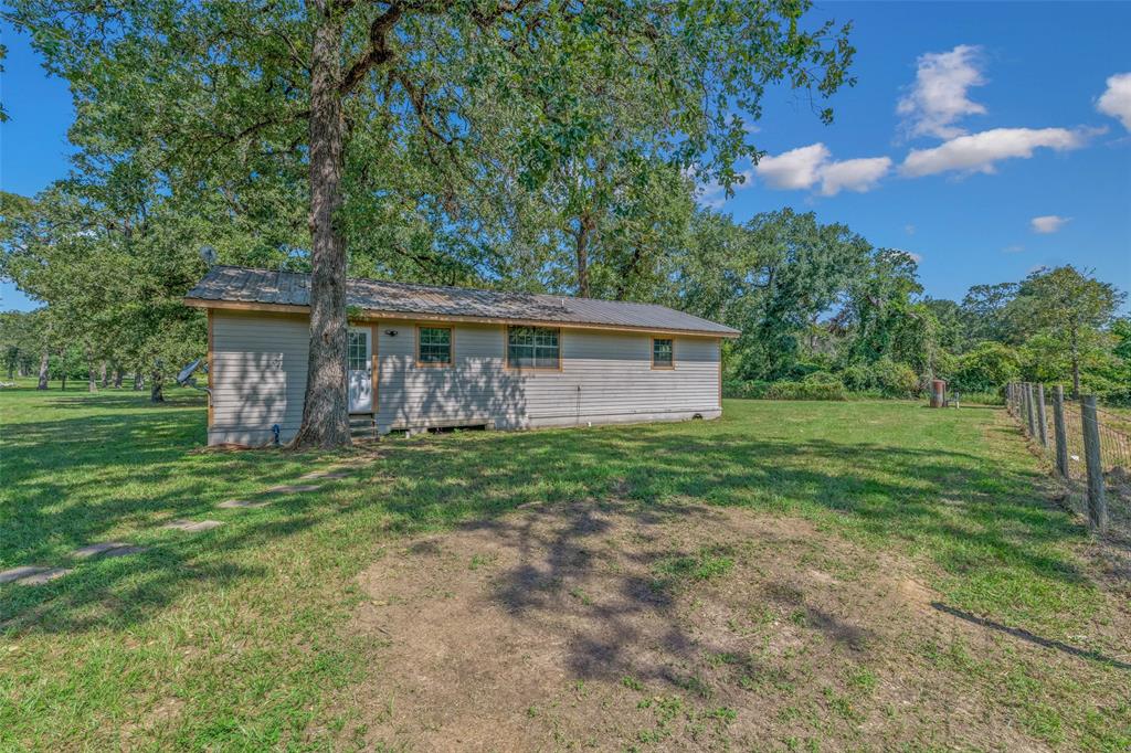 1000 Scroggins Ln Ln, Waller, Texas image 16