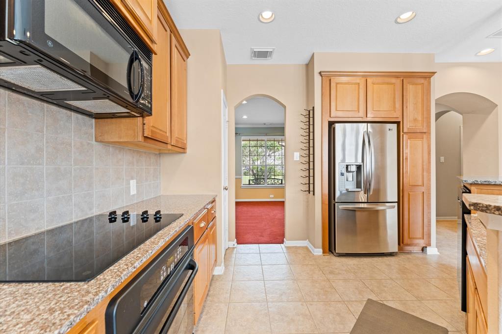 2411 Clippers Square, Houston, Texas image 8