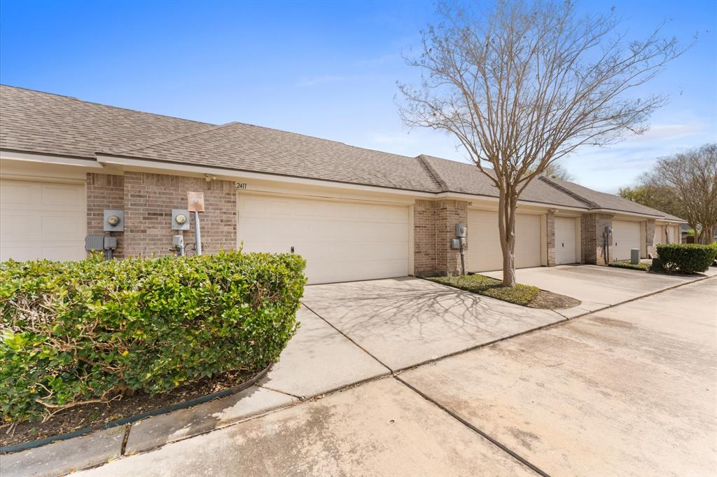 2411 Clippers Square, Houston, Texas image 25