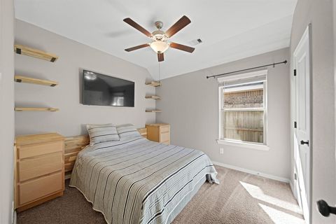 A home in Rosharon