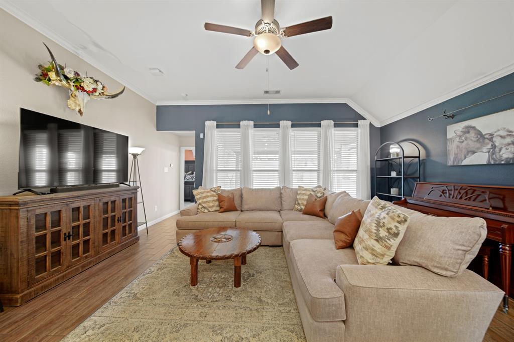 5130 Victory Shores Lane, Rosharon, Texas image 12