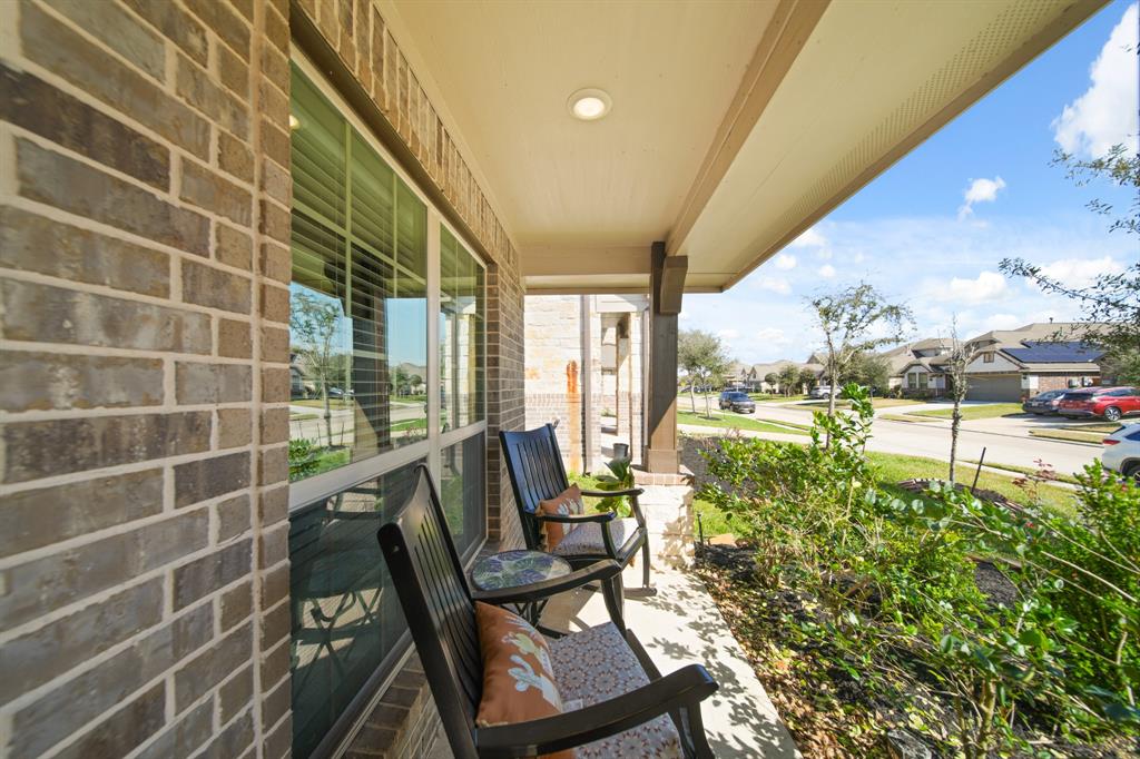 5130 Victory Shores Lane, Rosharon, Texas image 3