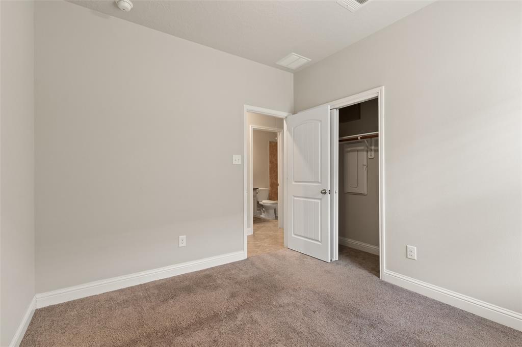 8130 Lockridge Terrace Lane, Cypress, Texas image 32