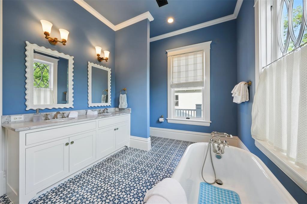 215 Bayland Avenue, Houston, Texas image 35
