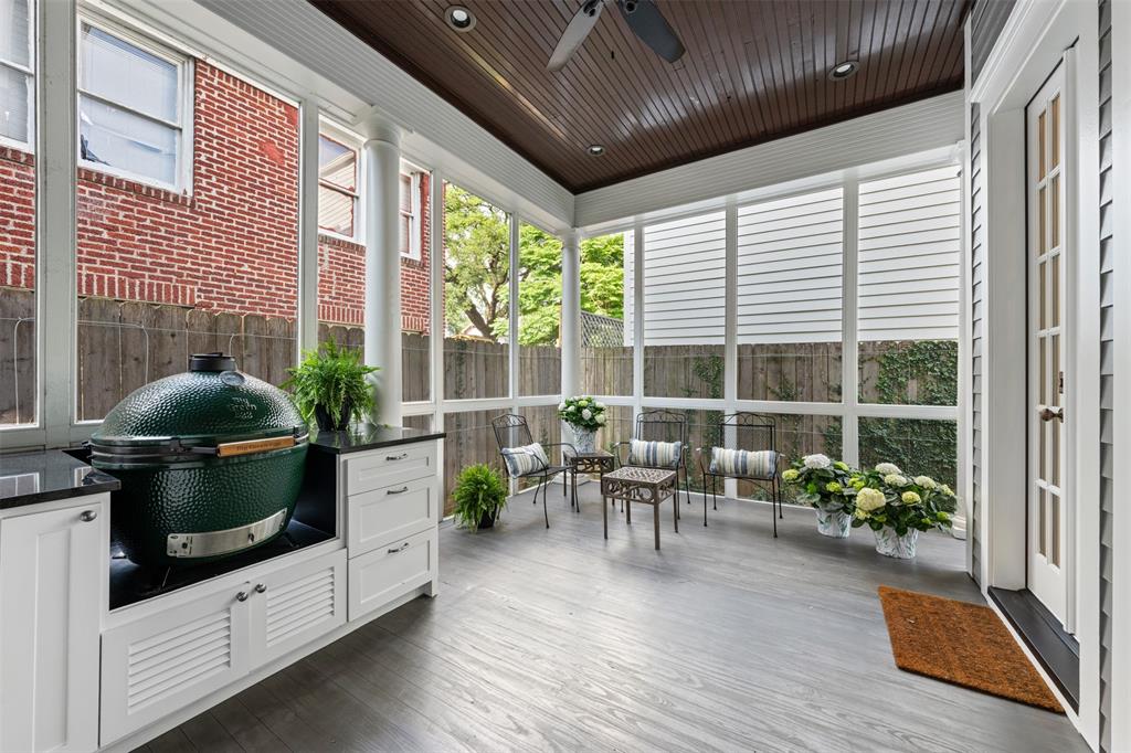 215 Bayland Avenue, Houston, Texas image 24