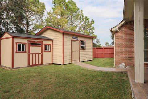 A home in Rosharon