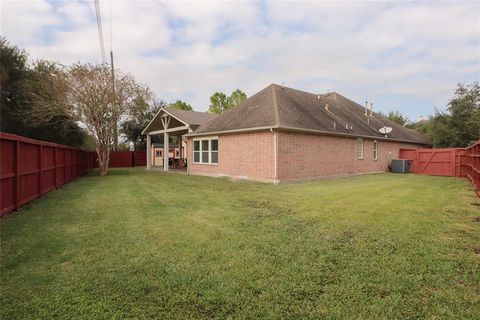 A home in Rosharon