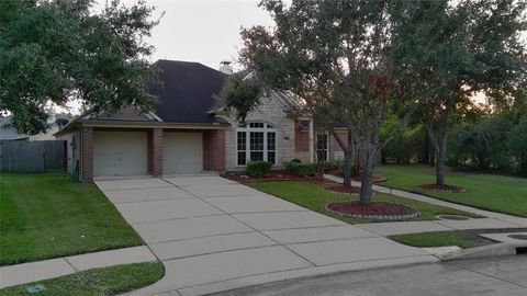 A home in Rosharon