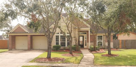 A home in Rosharon