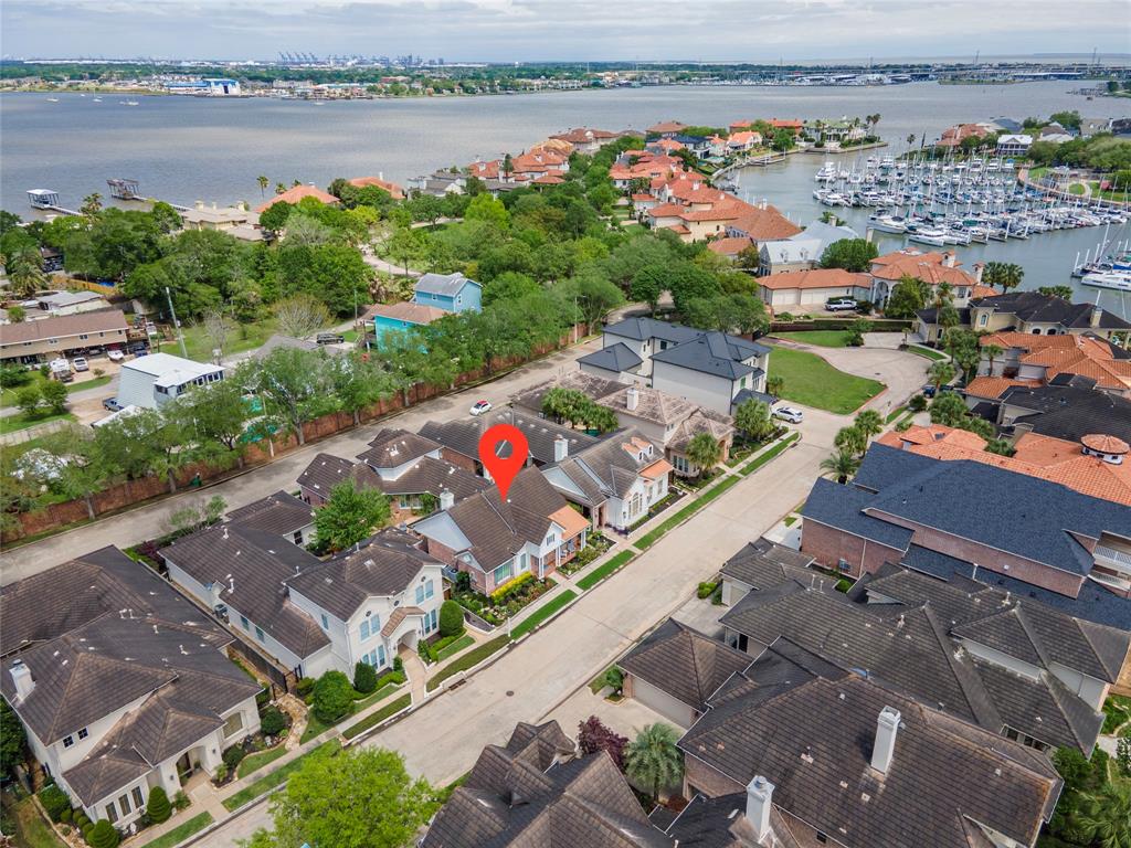 712 Harborside Way, Kemah, Texas image 10