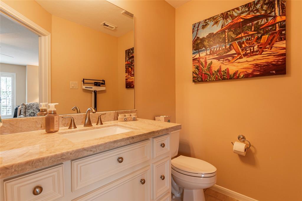 712 Harborside Way, Kemah, Texas image 43