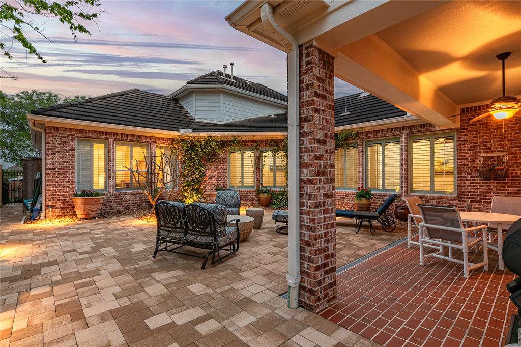 712 Harborside Way, Kemah, Texas image 8