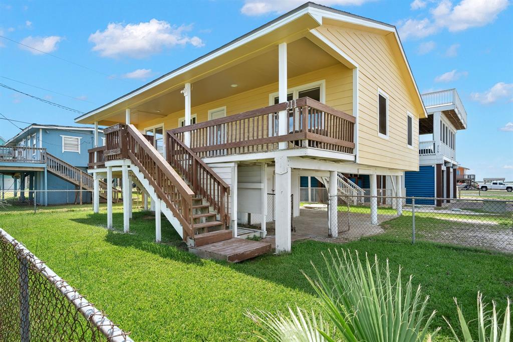 211 Sandpiper Avenue, Surfside Beach, Texas image 2