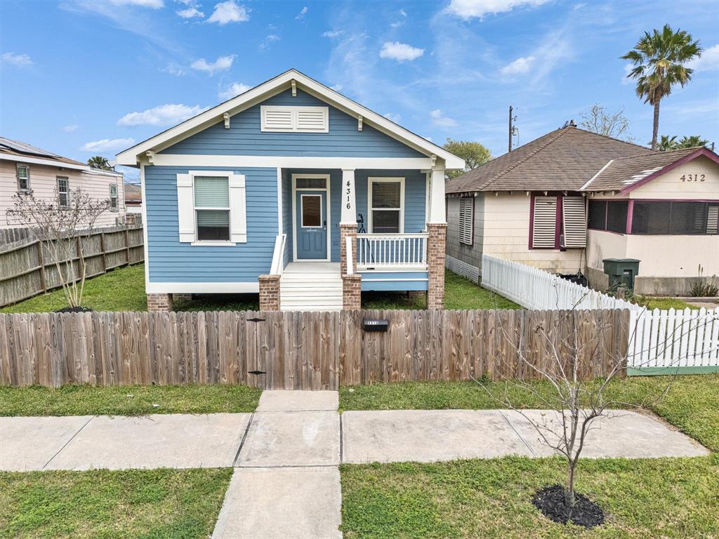 4316 Avenue M, Galveston, Texas image 1
