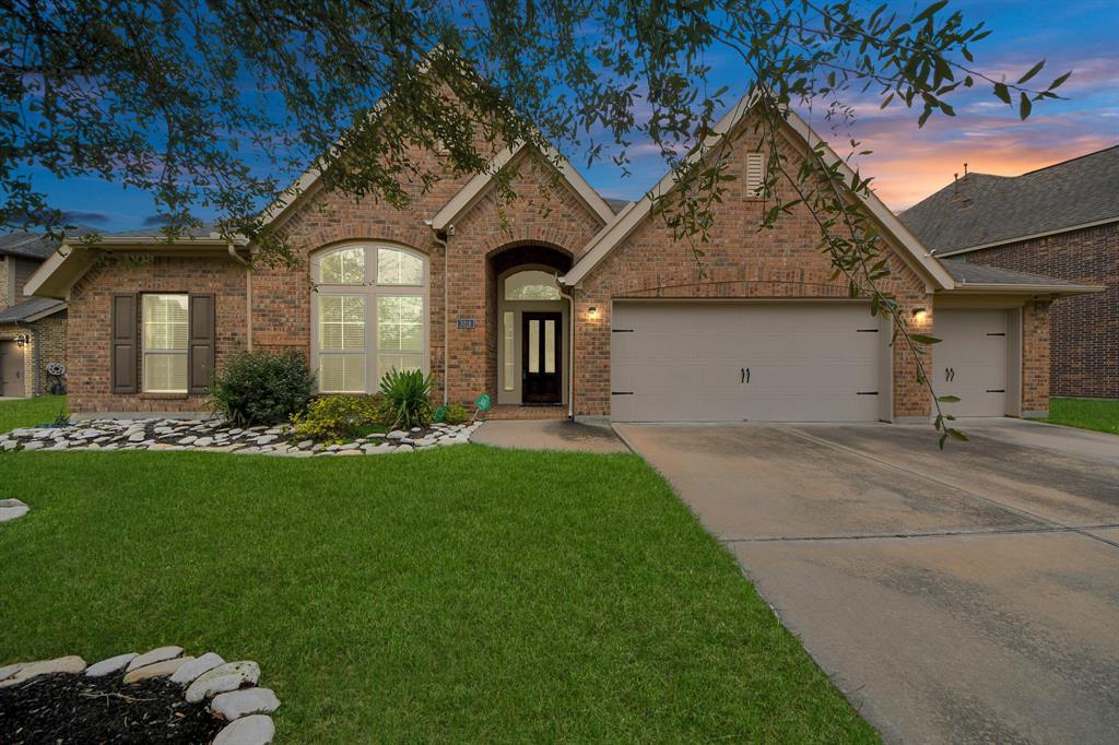 3018 Sunrise Run Lane, Pearland, Texas image 2