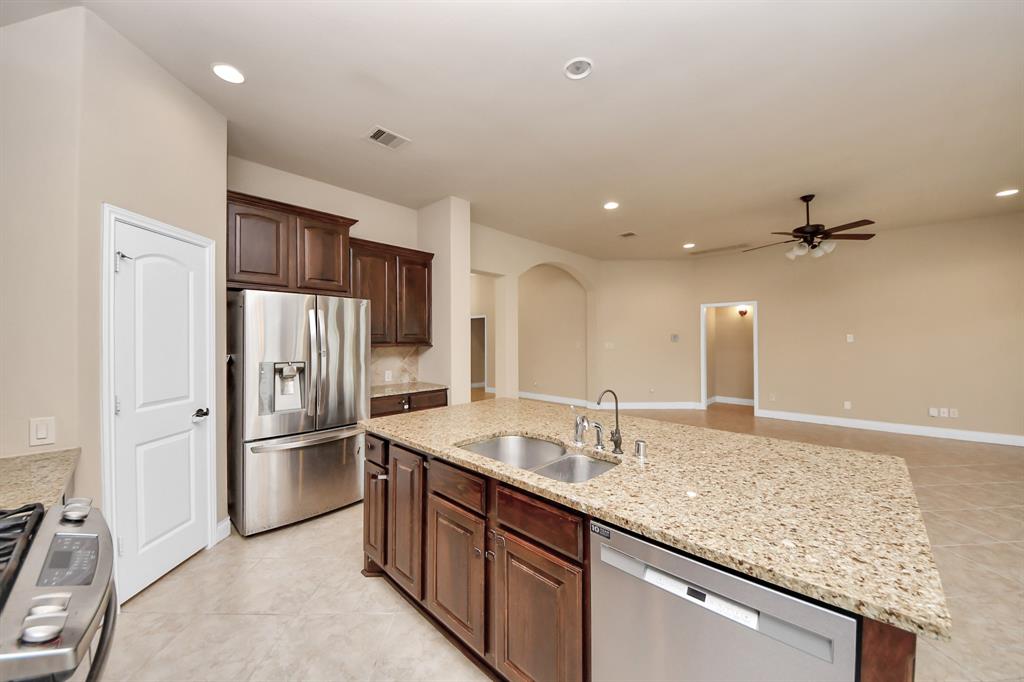 3018 Sunrise Run Lane, Pearland, Texas image 36