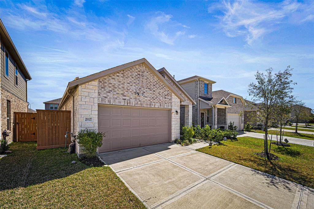 21127 Dolphin Bay Lane, Cypress, Texas image 21