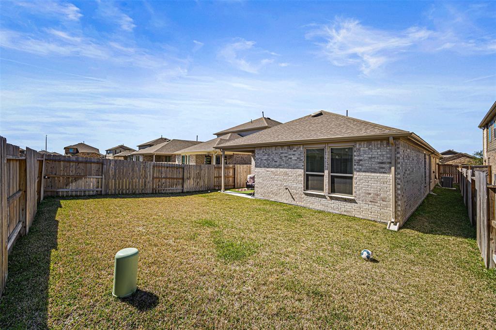 21127 Dolphin Bay Lane, Cypress, Texas image 15