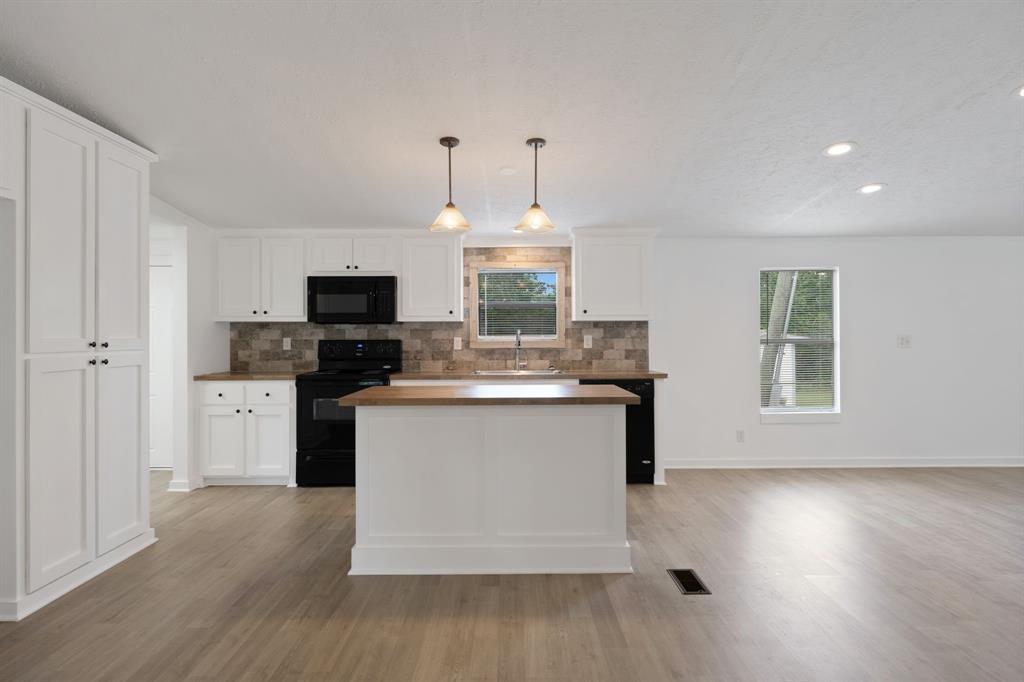 9204 County Line Road Rd, Willis, Texas image 10