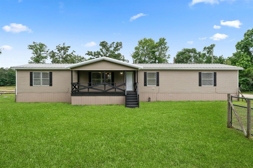 9204 County Line Road Rd, Willis, Texas image 1