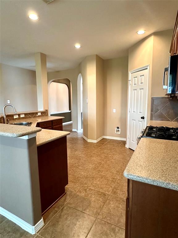3207 Mossy Bend Lane, Pearland, Texas image 11