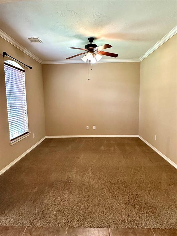 3207 Mossy Bend Lane, Pearland, Texas image 7