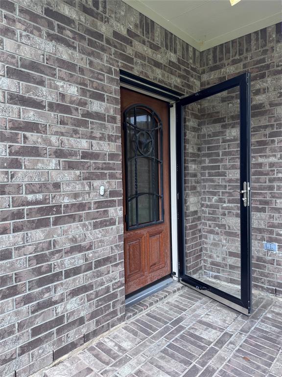 3207 Mossy Bend Lane, Pearland, Texas image 5