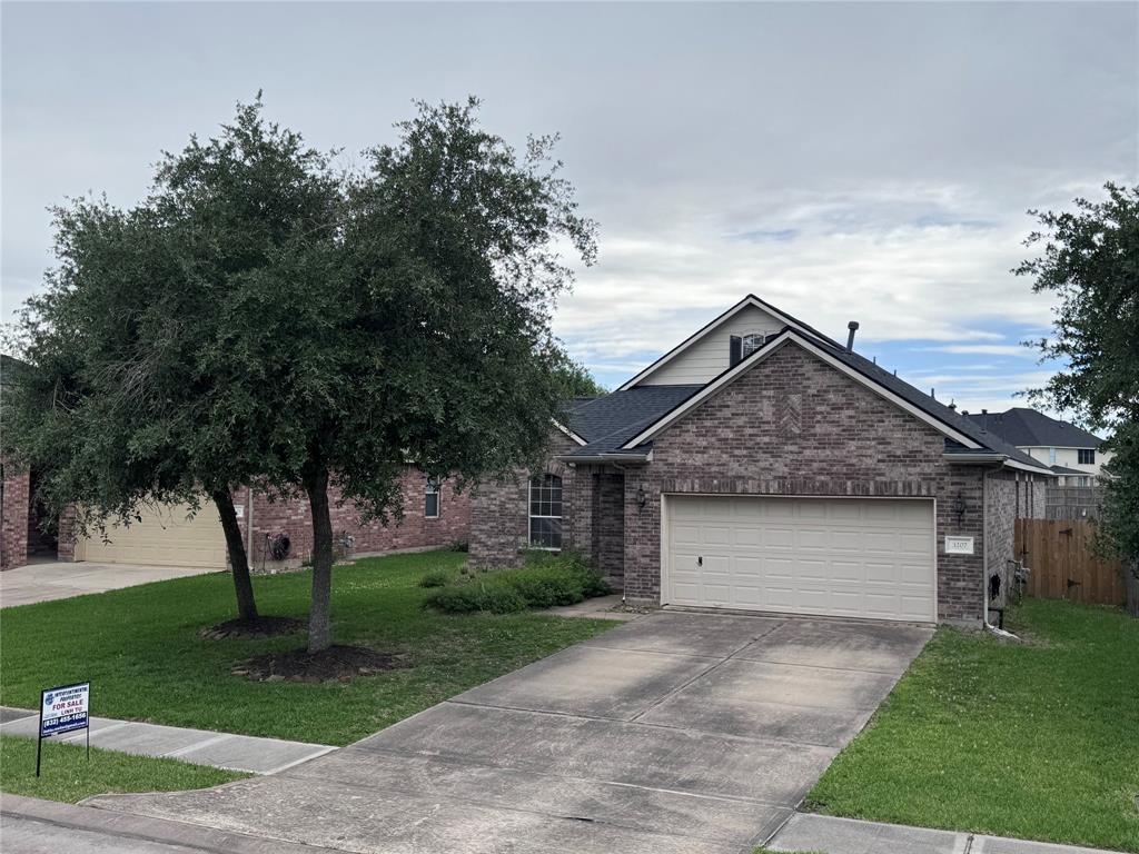 3207 Mossy Bend Lane, Pearland, Texas image 3