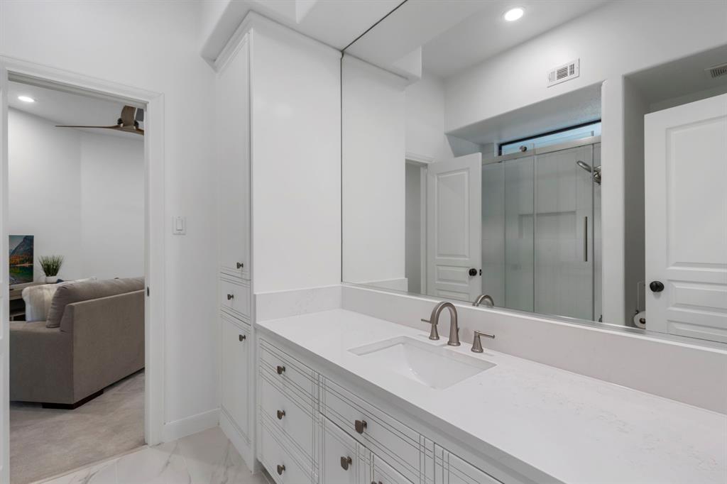 123 S Meadowmist Circle, The Woodlands, Texas image 29
