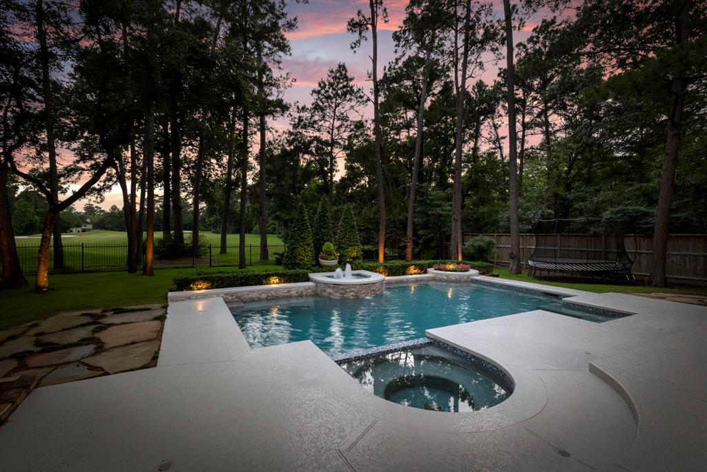 123 S Meadowmist Circle, The Woodlands, Texas image 37