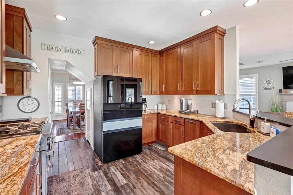 8514 Malardcrest Drive, Humble, Texas image 14