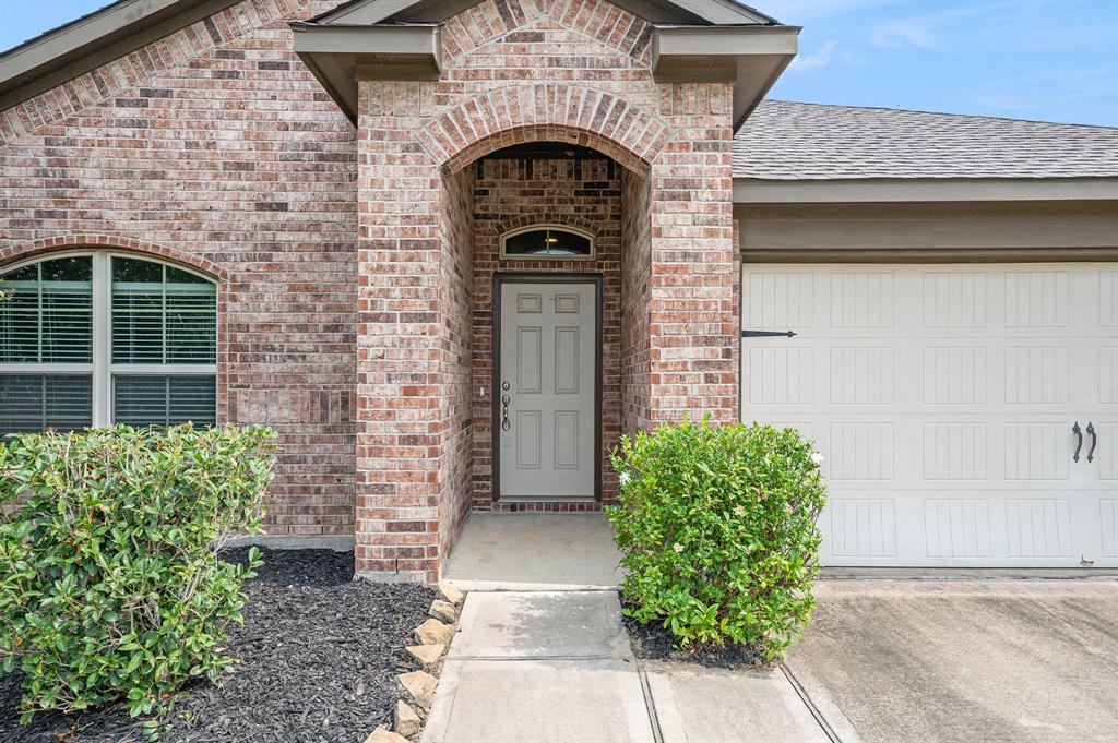 29338 Dunns Creek Court, Katy, Texas image 4
