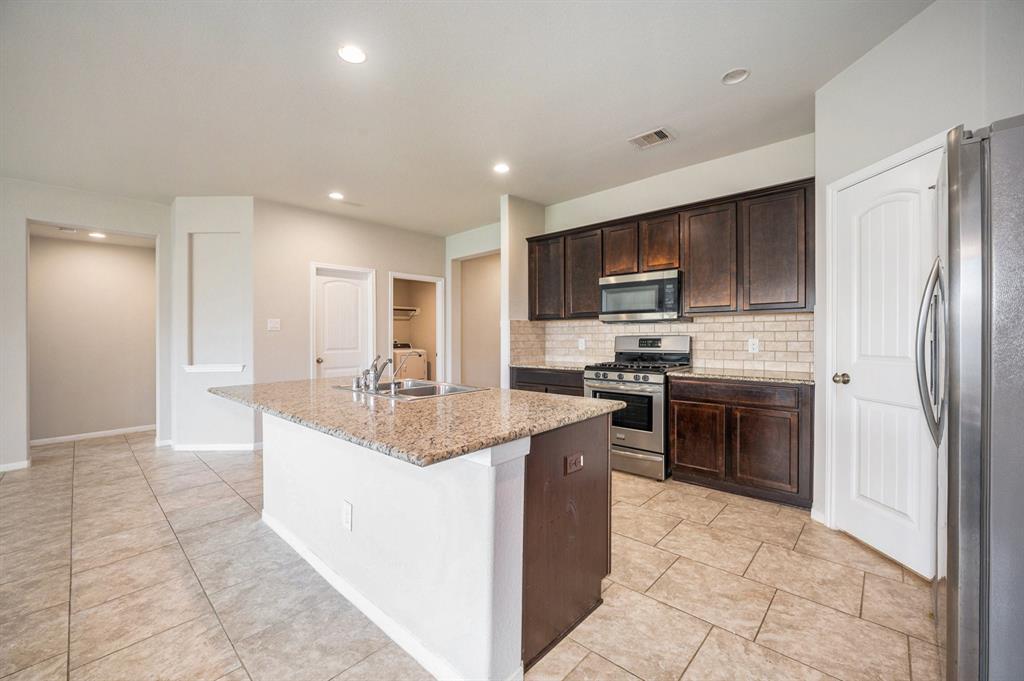 29338 Dunns Creek Court, Katy, Texas image 9